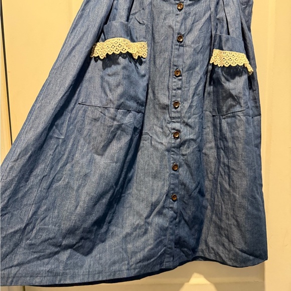 POL Blue soft lightweight Denim Skirt with embroidered lace pockets. Size S midi - Picture 2 of 3